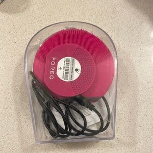 Foreo Luna Mini 2 in fuchsia